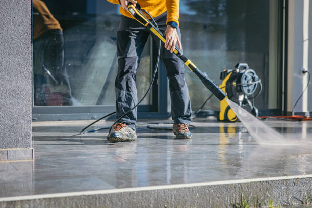 Best Playground Equipment Cleaning  in Bay Hill, FL